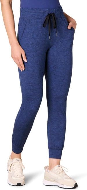 Amazon Essentials Damen Gebürstete Tech-Stretch-Crop-Jogginghose (Erhältlich In Übergröße)