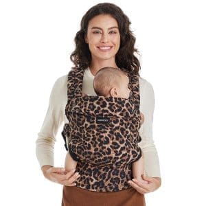 Momcozy Babytrage – Ergonomisch, gemütlich und leichtgewichtig, geeignet für 3-20 kg, einfach anzulegen, ideal für freihändiges Elterndasein, Leopard