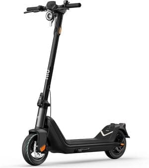 NIU E-Scooter mit & ohne Straßenzulassung (je nach Model bis zu 65km Reichweite & 120kg Belastung; extra breite Luftreifen; große Trittfläche; breiterer & höherer Lenker, IP54; klappbar; Display; App)