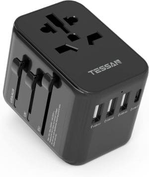 TESSAN Reiseadapter Weltweit, Universal Reisestecker mit 3USB, 1USB C und 1AC Steckdose, Internationaler Steckdosenadapter, Universaladapter für Deutschland USA England Italien Australien, Schwarz